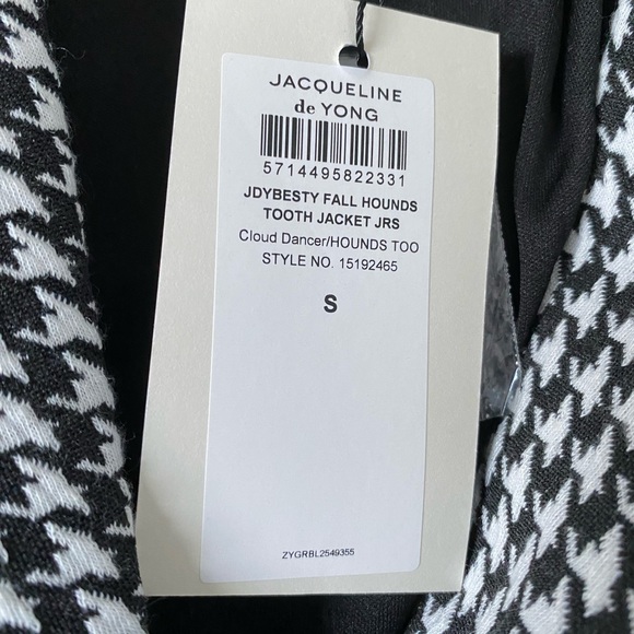 ASOS JDY Tailored Jacket in Mono Houndstooth size small - Picture 8 of 8